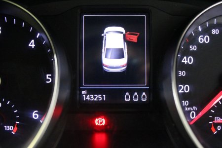2017 Volkswagen Passat - photo 30