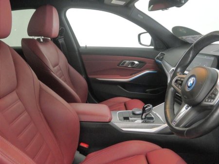 2022 BMW 3-Series - photo 11
