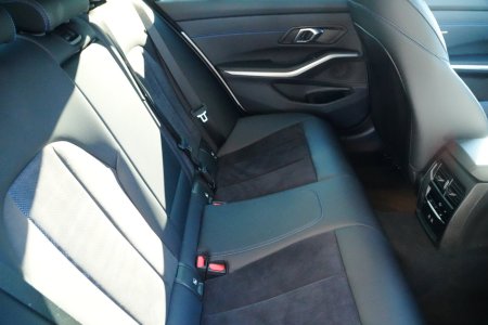2025 BMW 3-Series - photo 15