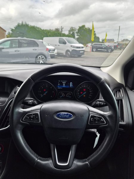 2015 Ford Focus - photo 14