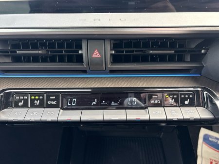 2025 Toyota Prius - photo 17