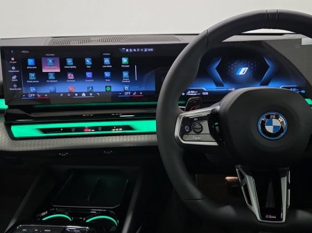 2026 BMW 5-Series - photo 17
