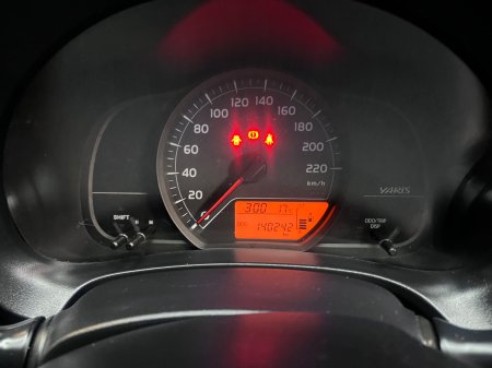2014 Toyota Yaris - photo 20
