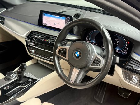 2019 BMW 5-Series - photo 10