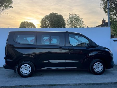 2026 Ford Tourneo Custom - photo 2