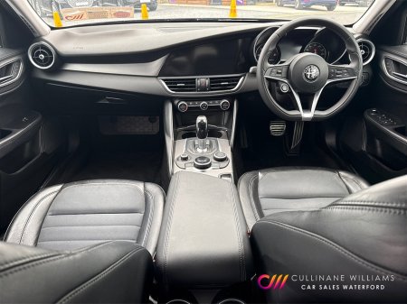 2017 Alfa Romeo Giulia - photo 16