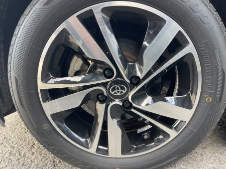 2022 Toyota Yaris - photo 3