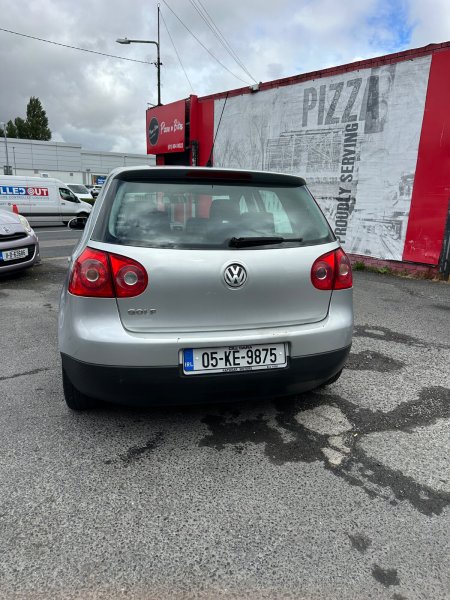 2005 Volkswagen Golf - photo 12