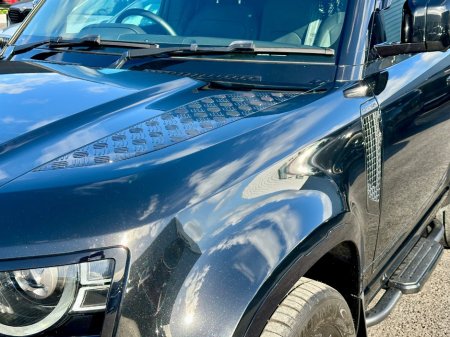 2025 Land Rover Defender - photo 6