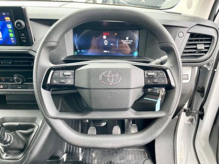 2024 Toyota Proace - photo 7