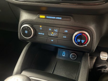 2019 Ford Focus - photo 15