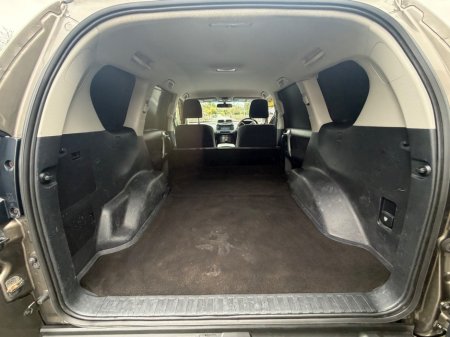 2015 Toyota Land Cruiser - photo 14