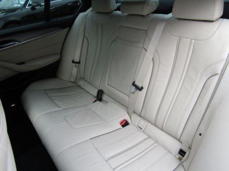 2018 BMW 5-Series - photo 17