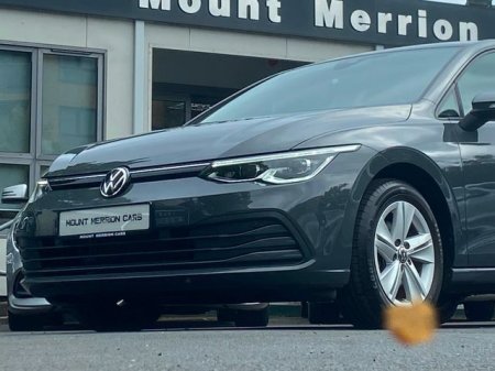 2021 Volkswagen Golf - photo 2