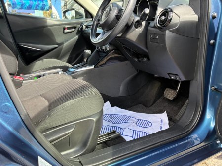 2017 Mazda Demio - photo 7