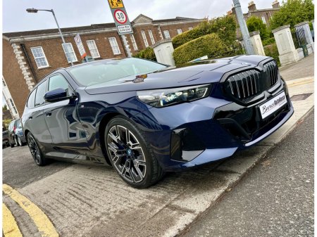 2025 BMW 5-Series - photo 10