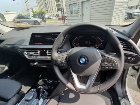 2023 BMW 1-Series - photo 5
