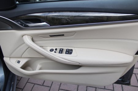 2017 BMW 5-Series - photo 10