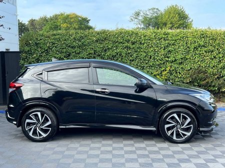 2017 Honda Vezel - photo 2