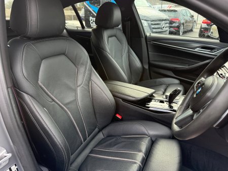 2022 BMW 5-Series - photo 11