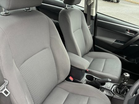 2017 Toyota Corolla - photo 6
