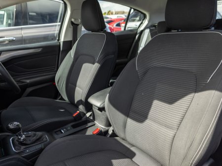 2019 Ford Focus - photo 20