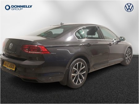 2020 Volkswagen Passat - photo 14