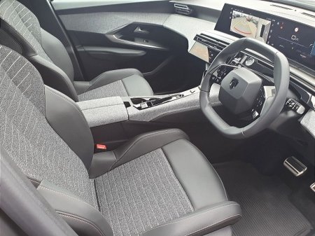 2025 Peugeot 5008 - photo 9