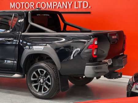 2023 Toyota Hilux - photo 8