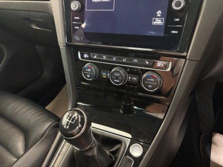 2020 Volkswagen Golf - photo 26