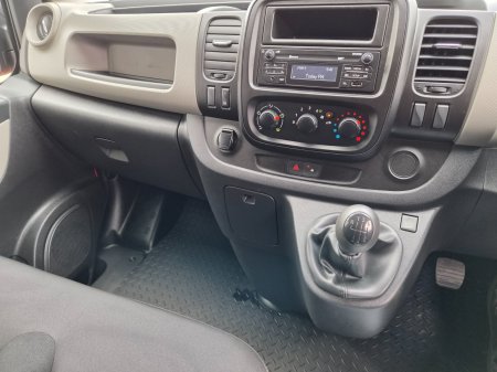 2020 Renault Trafic - photo 13