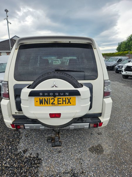 2012 Mitsubishi Pajero