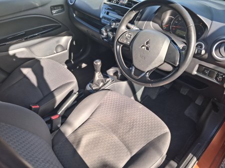 2018 Mitsubishi Mirage - photo 16