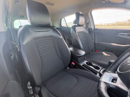 2023 Kia Sportage - photo 13