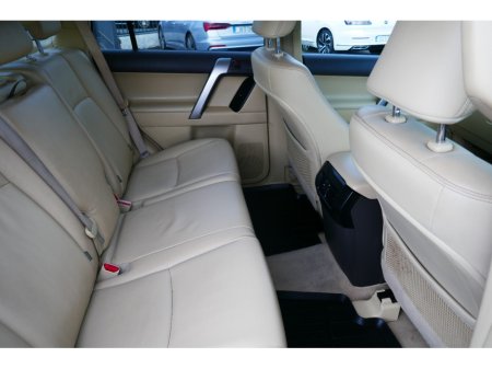 2015 Toyota Land Cruiser - photo 16