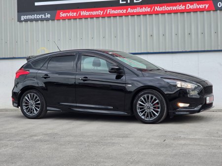 2017 Ford Focus - photo 4