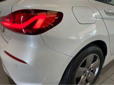2022 BMW 1-Series - photo 9