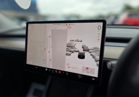 2024 Tesla Model Y - photo 12