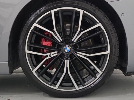 2023 BMW 5-Series - photo 14