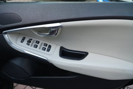2018 Volvo V40 - photo 10