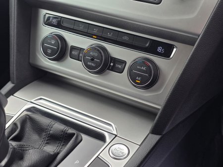 2015 Volkswagen Passat - photo 12