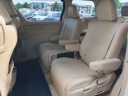 2013 Toyota Alphard - photo 19