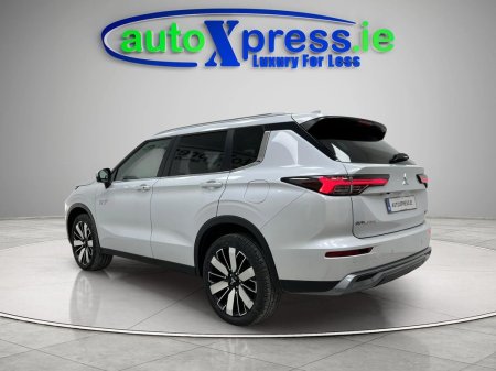 2024 Mitsubishi Outlander - photo 9
