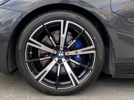 2025 BMW 5-Series - photo 7