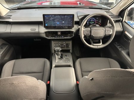 2027 Toyota Hilux - photo 8