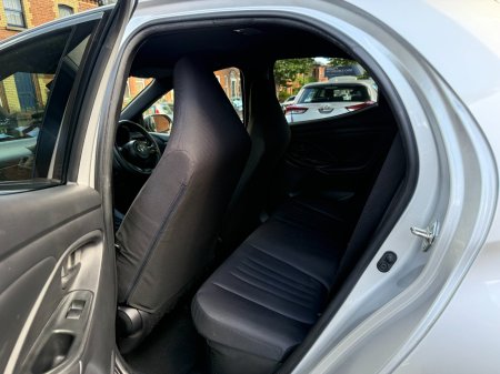 2022 Toyota Yaris - photo 11