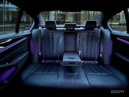 2021 BMW 5-Series - photo 20