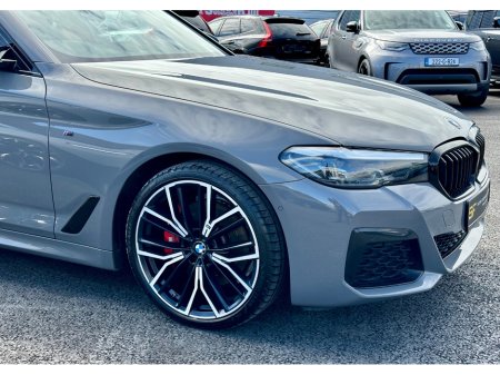 2022 BMW 5-Series - photo 6