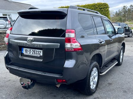 2016 Toyota Land Cruiser - photo 2
