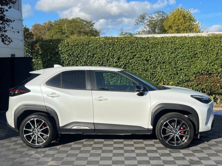 2024 Toyota Yaris Cross - photo 2